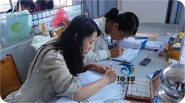 財會專業(yè)模擬實驗室設備(三人/座)