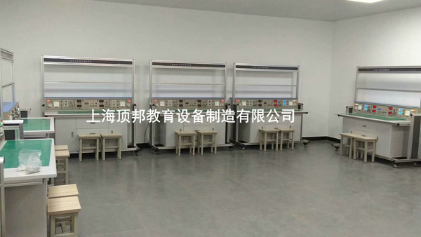 電子產(chǎn)品裝調(diào)與智能檢測實訓(xùn)考核裝置,電子產(chǎn)品裝調(diào)實訓(xùn)臺(圖4) 電子工藝實訓(xùn)考核裝置