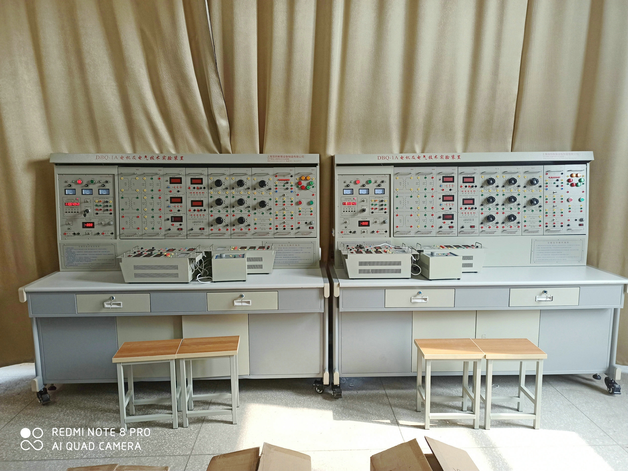 電機(jī)及電氣技術(shù)實(shí)驗(yàn)裝置(圖2) 電機(jī)及電氣技術(shù)實(shí)驗(yàn)裝置